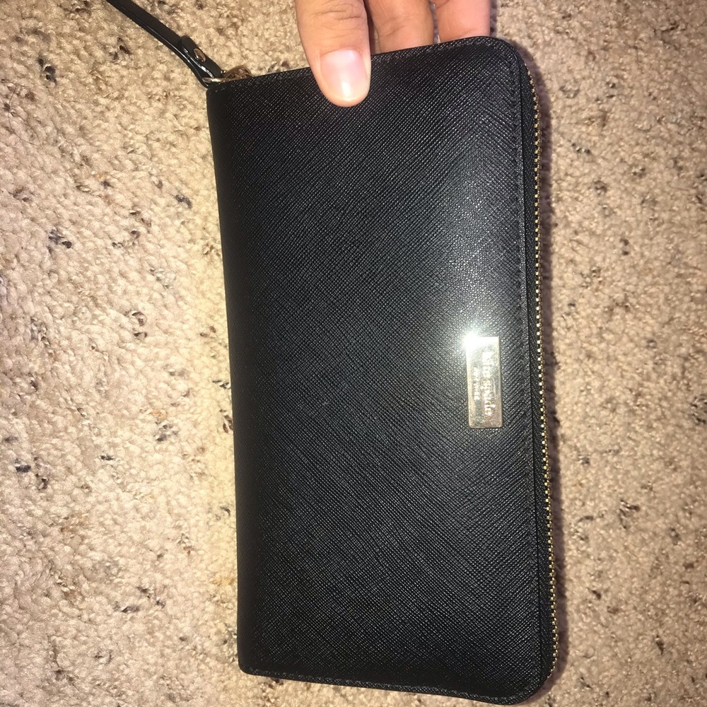 Kate Spade Wallet - Picture 6 of 6